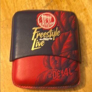 Drew estates-Freestyle Live Red and Blue cigar case/holder